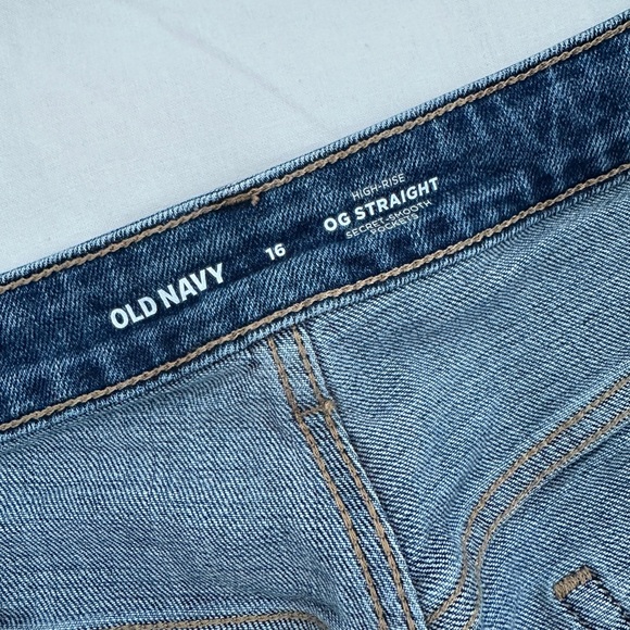 Old Navy OG Straight Shorts - Picture 5 of 5